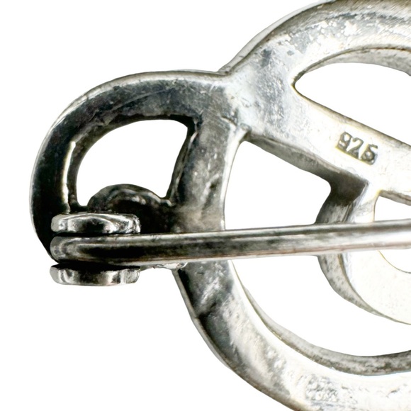 Silver & Marcasite Treble Clef Pin Brooch - Picture 8 of 12